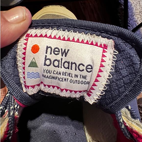 New Balance Trailbuster Mens 9.5 Camping hiking Navy/Tan - Picture 8 of 10